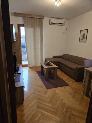 Stan na prodaju u kompleksu bivšeg hotela Solaris, Vrnjačka Banja